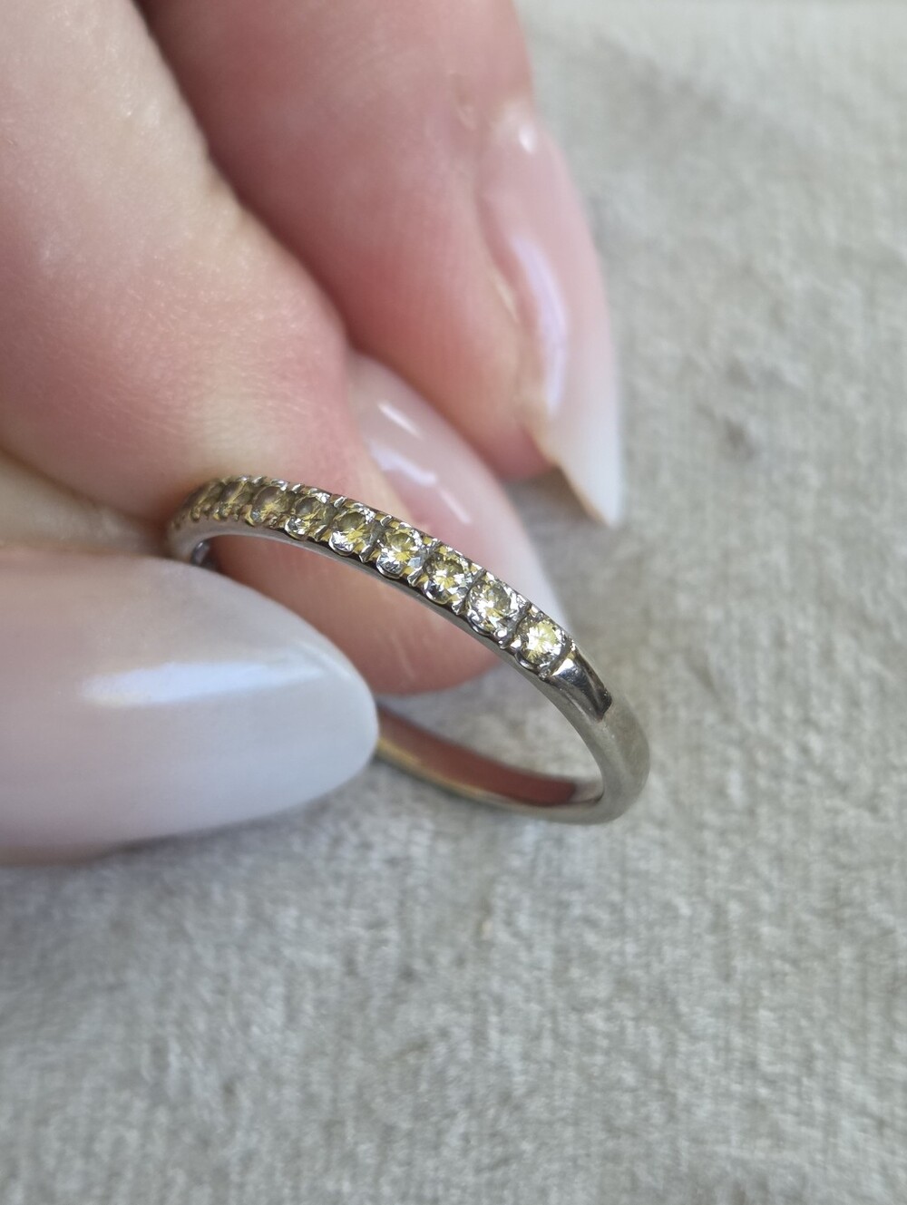 10k Classic Diamond Pavé Half-Eternity Band in White Gold - Size 7.25 - Picture 4 of 6